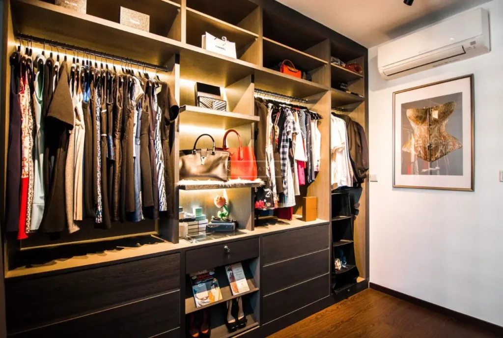 Internal Wardrobe Storage 